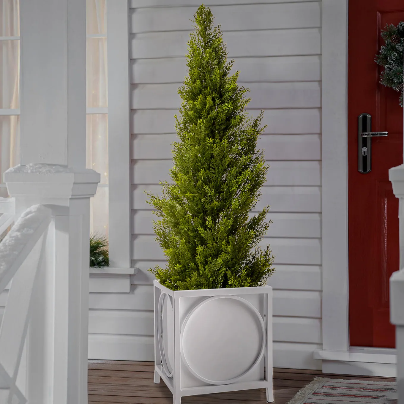 23 in. St Remy Planter, White