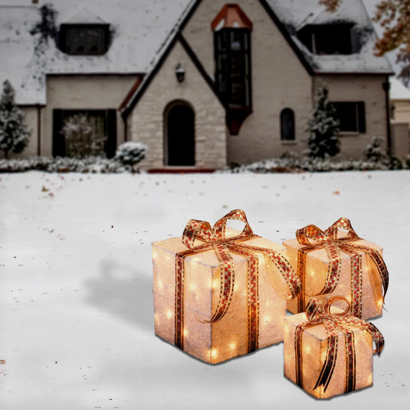 Pre-Lit White and Gold Gift Boxes, Set of Three, White Lights